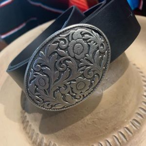 Buffalo belt & buckle. XL